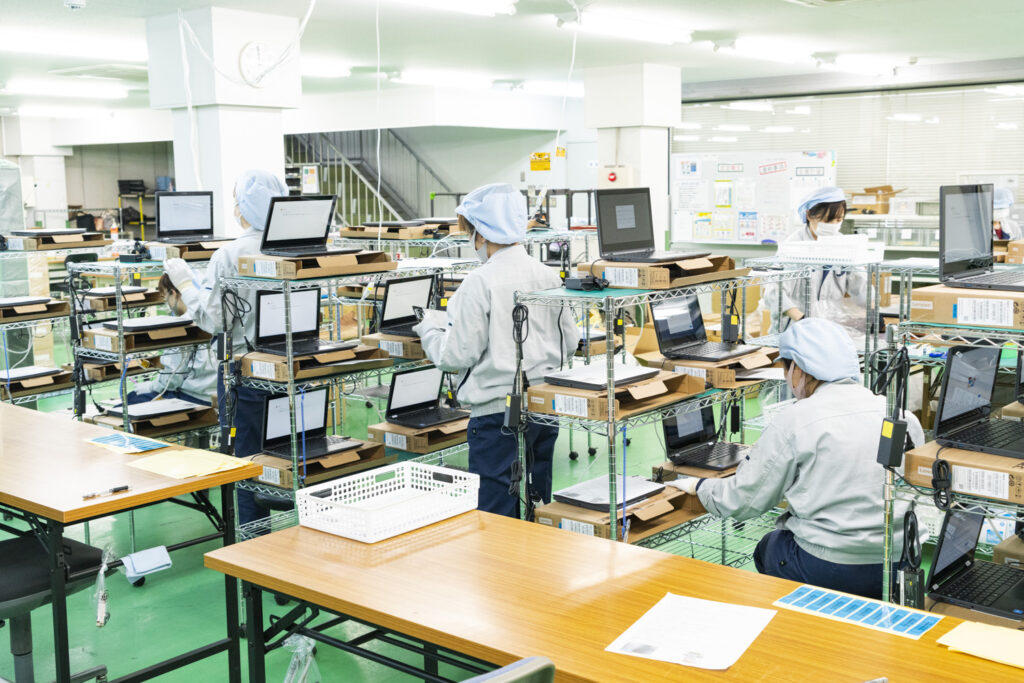 キッティング作業の様子